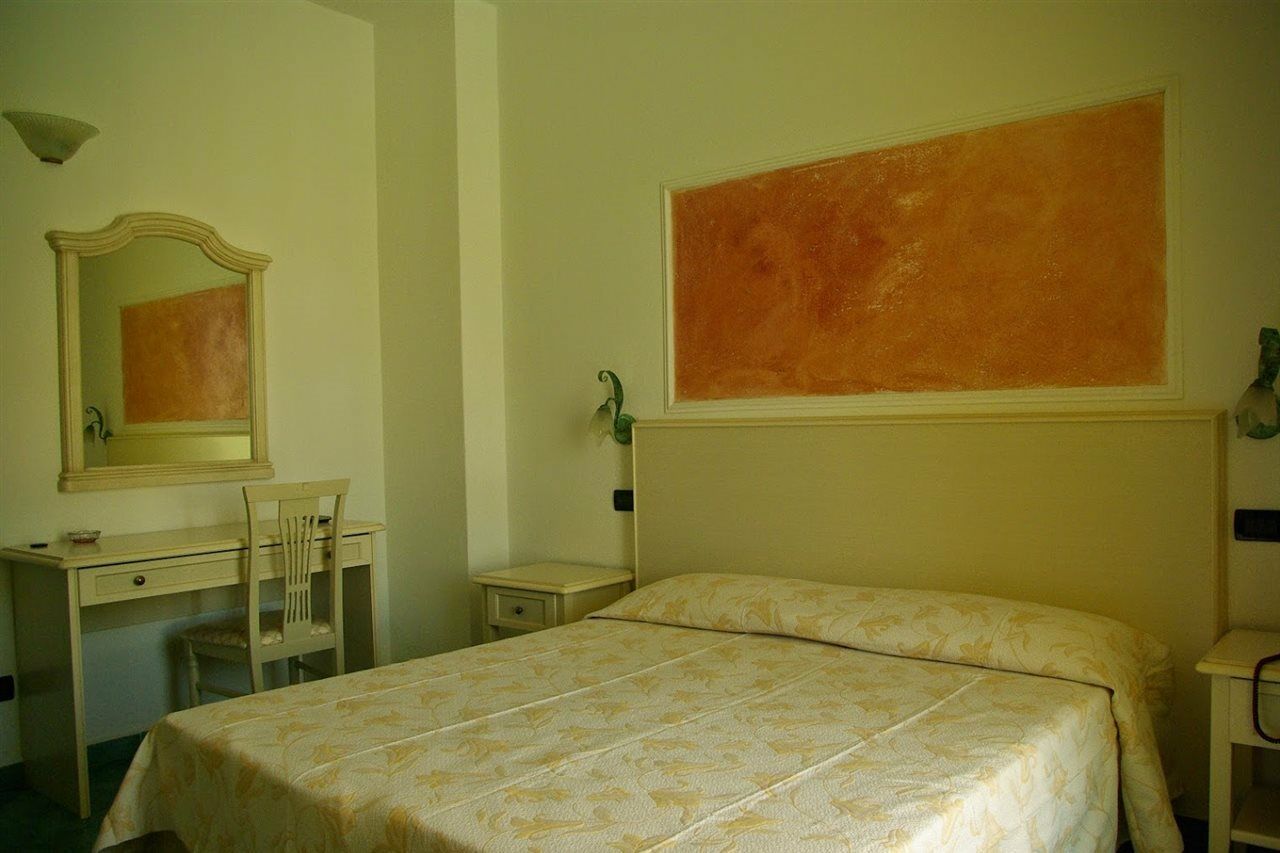 Hotel Aragonese Ischia Buitenkant foto